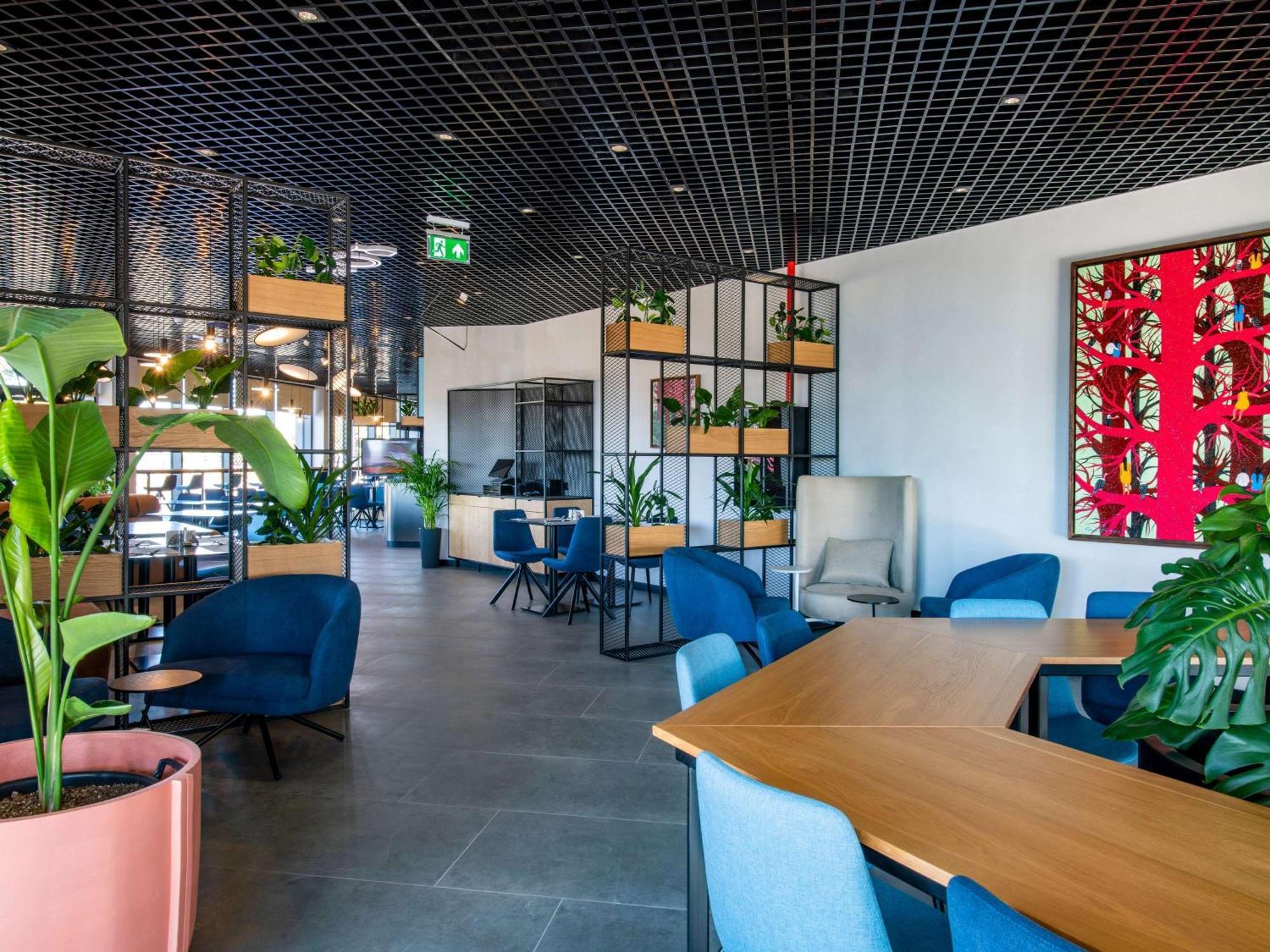 Готель Ibis Tbilisi Airport Екстер'єр фото